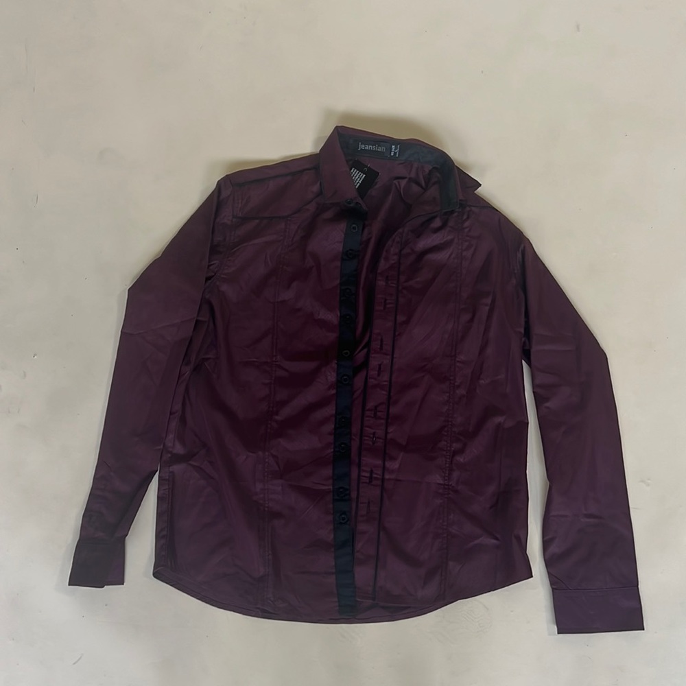 NEW causal button down shirt